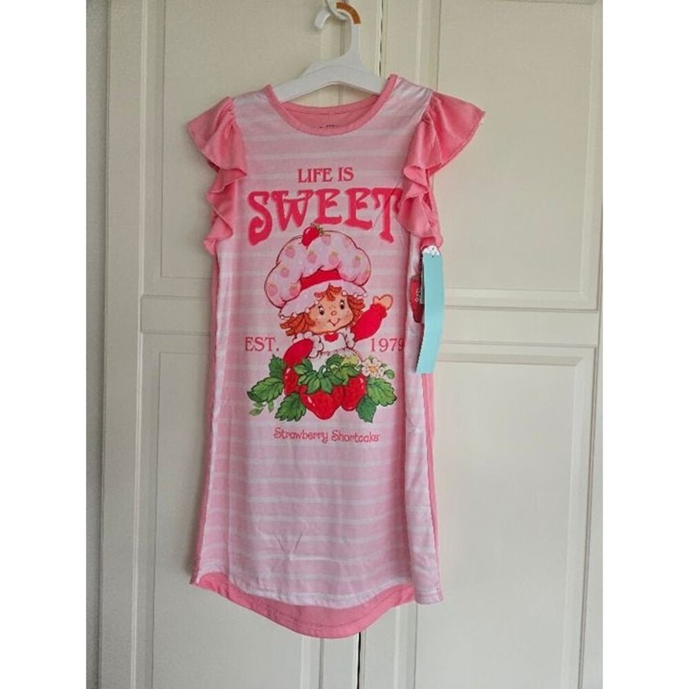Strawberry Shortcake Nightgown - Girls size Small 6/6X NEW